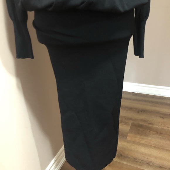 Knit MIDI Dress - Picture 4 of 9